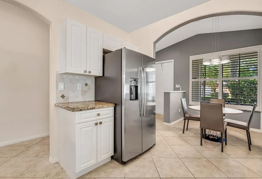 8202 Bellafiore Way Boynton Beach FL 33472