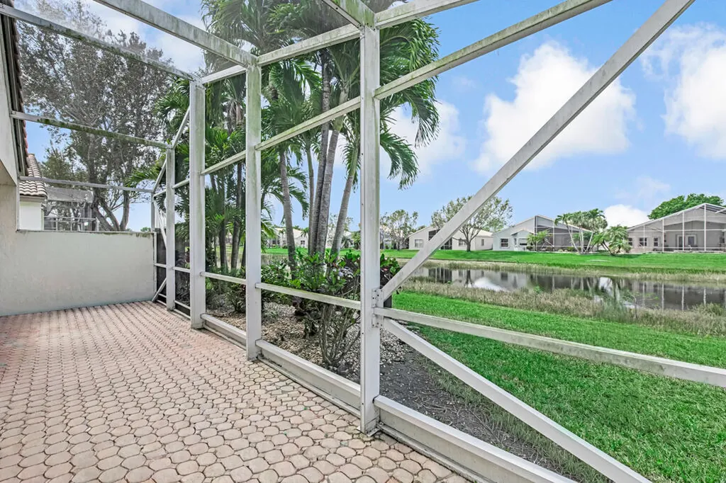 8202 Bellafiore Way Boynton Beach FL 33472