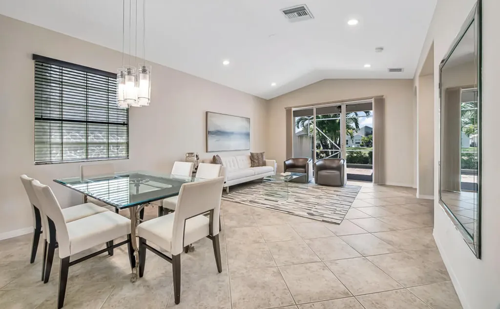 8202 Bellafiore Way Boynton Beach FL 33472