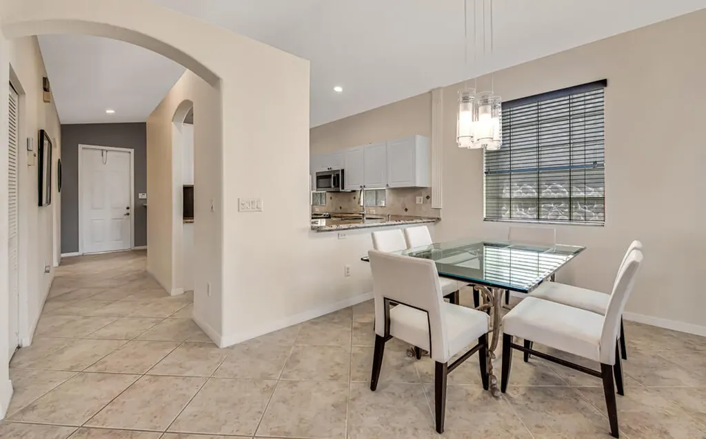 8202 Bellafiore Way Boynton Beach FL 33472