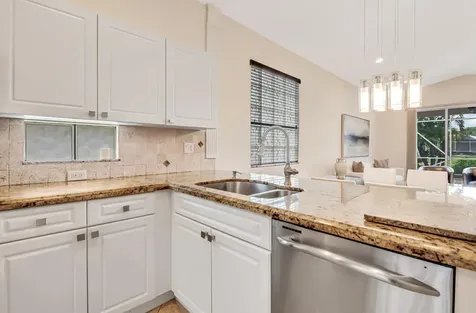 8202 Bellafiore Way Boynton Beach FL 33472