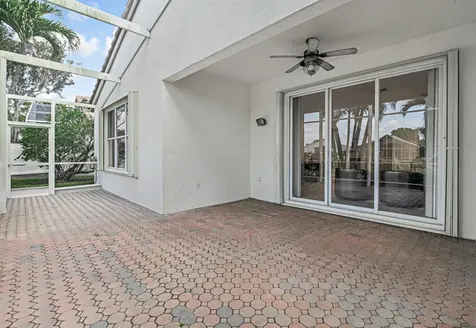 8202 Bellafiore Way Boynton Beach FL 33472
