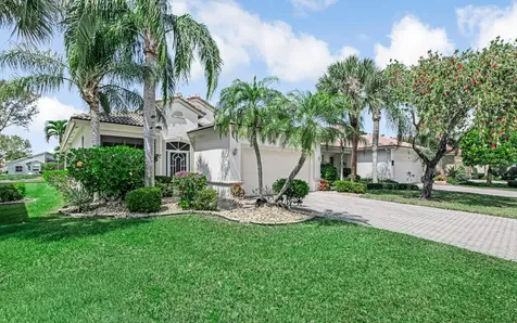 8202 Bellafiore Way Boynton Beach FL 33472