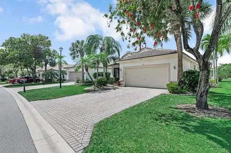 8202 Bellafiore Way Boynton Beach FL 33472