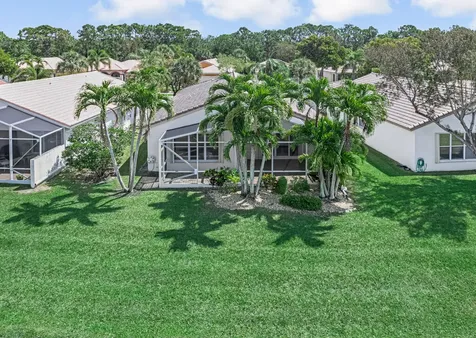 8202 Bellafiore Way Boynton Beach FL 33472