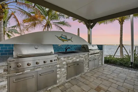 41 SW Seminole Street Stuart FL 34994
