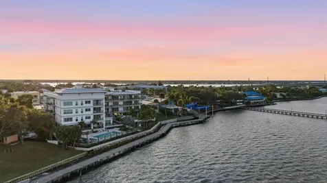 41 SW Seminole Street Stuart FL 34994