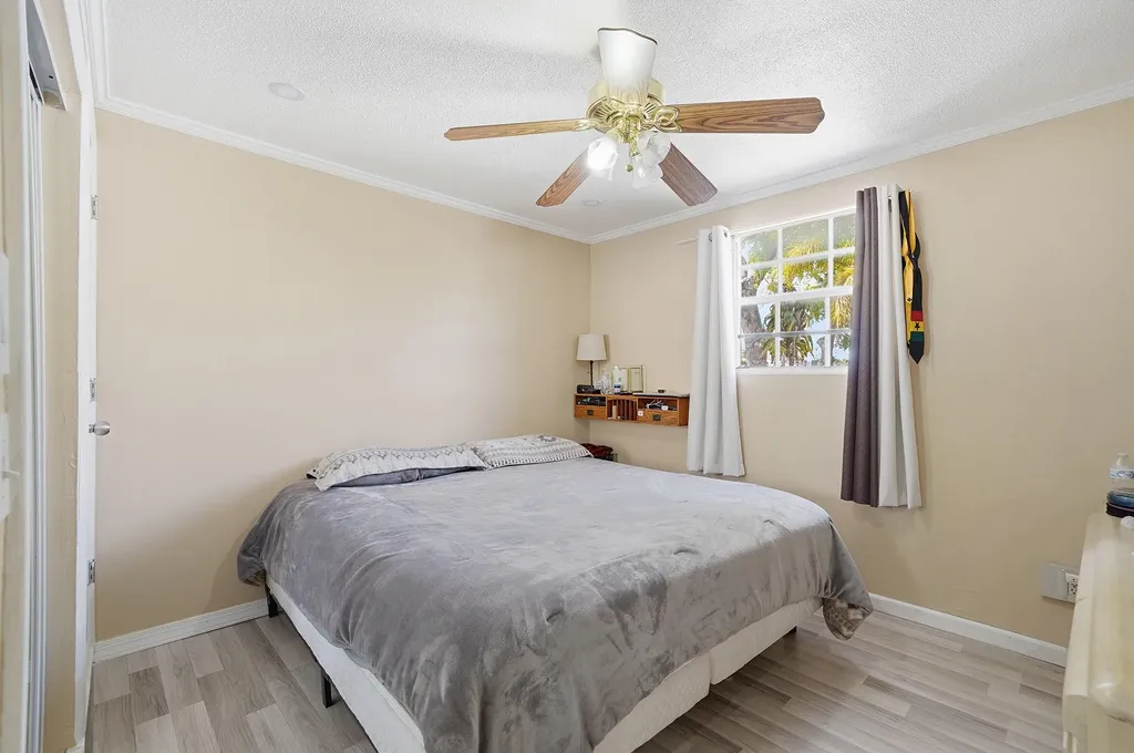 1959 Pierce Street Hollywood FL 33020