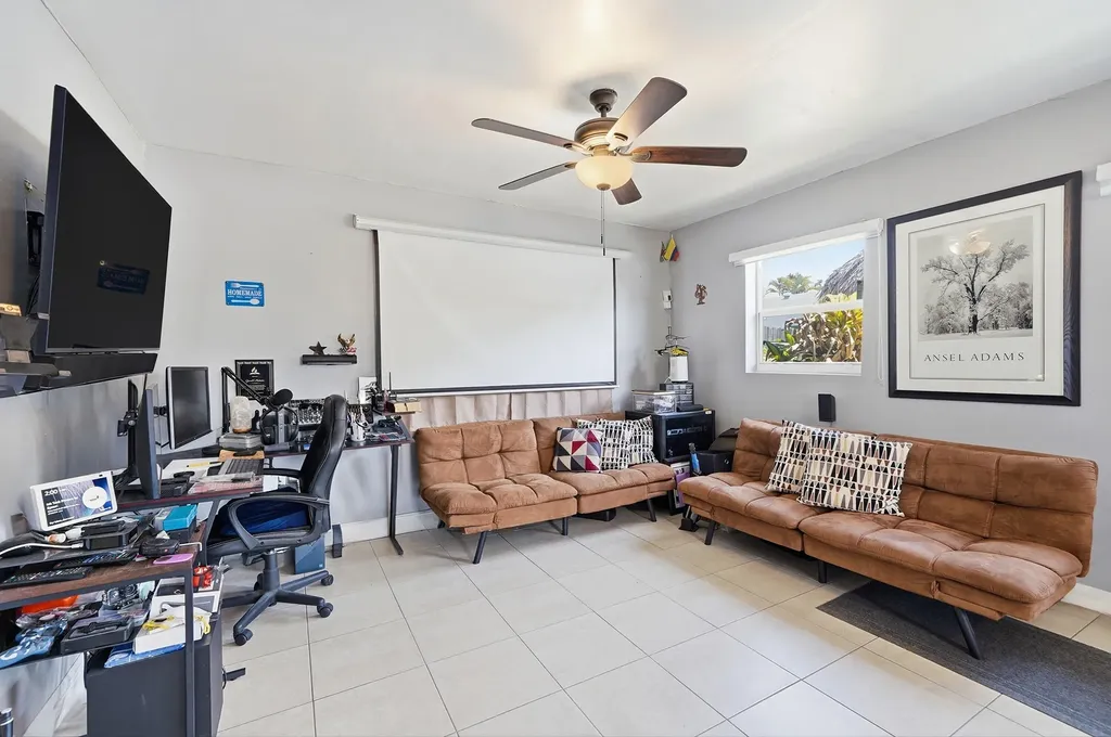1959 Pierce Street Hollywood FL 33020