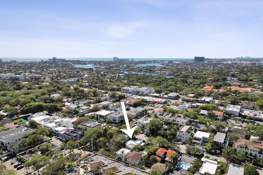 1405 SE 2nd Street Fort Lauderdale FL 33301