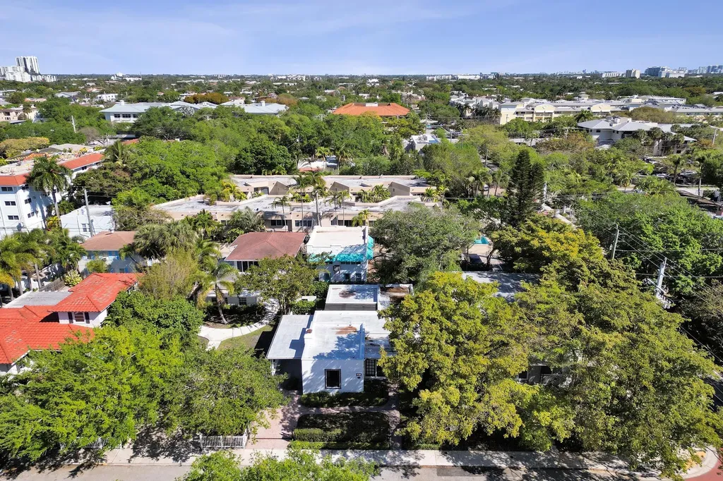 1405 SE 2nd Street Fort Lauderdale FL 33301