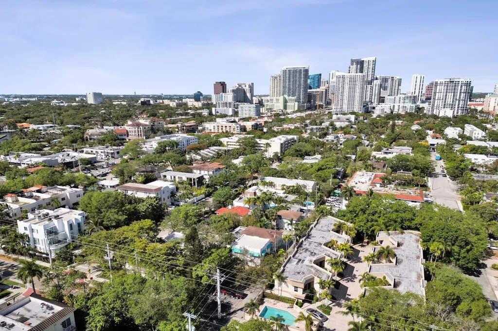 1405 SE 2nd Street Fort Lauderdale FL 33301