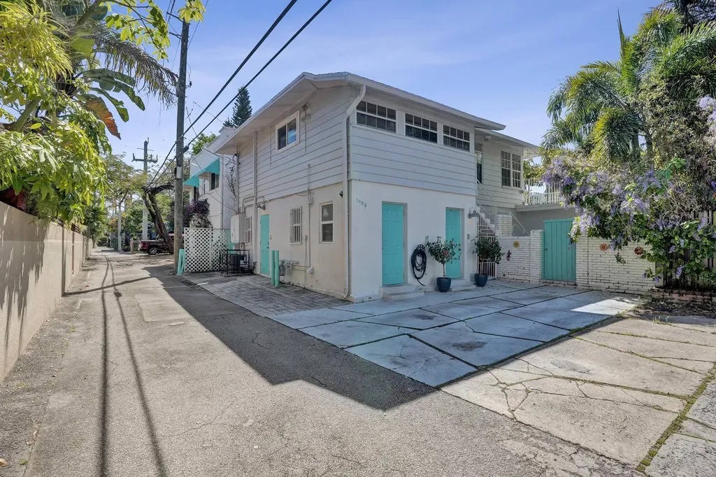 1405 SE 2nd Street Fort Lauderdale FL 33301