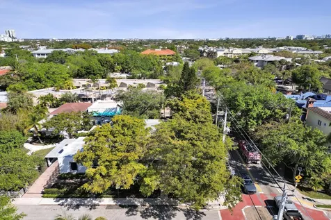1405 SE 2nd Street Fort Lauderdale FL 33301