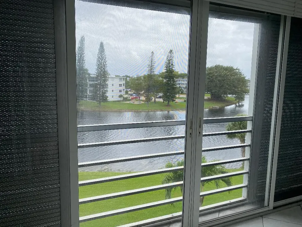 4096 Westbury H Deerfield Beach FL 33442