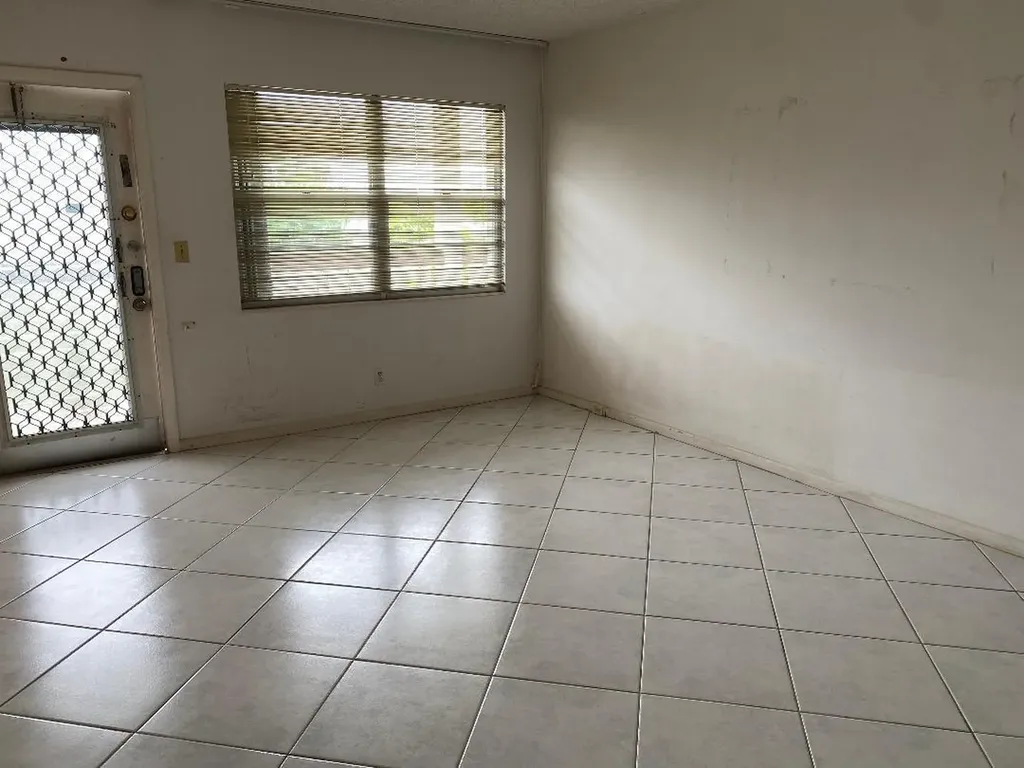 4096 Westbury H Deerfield Beach FL 33442