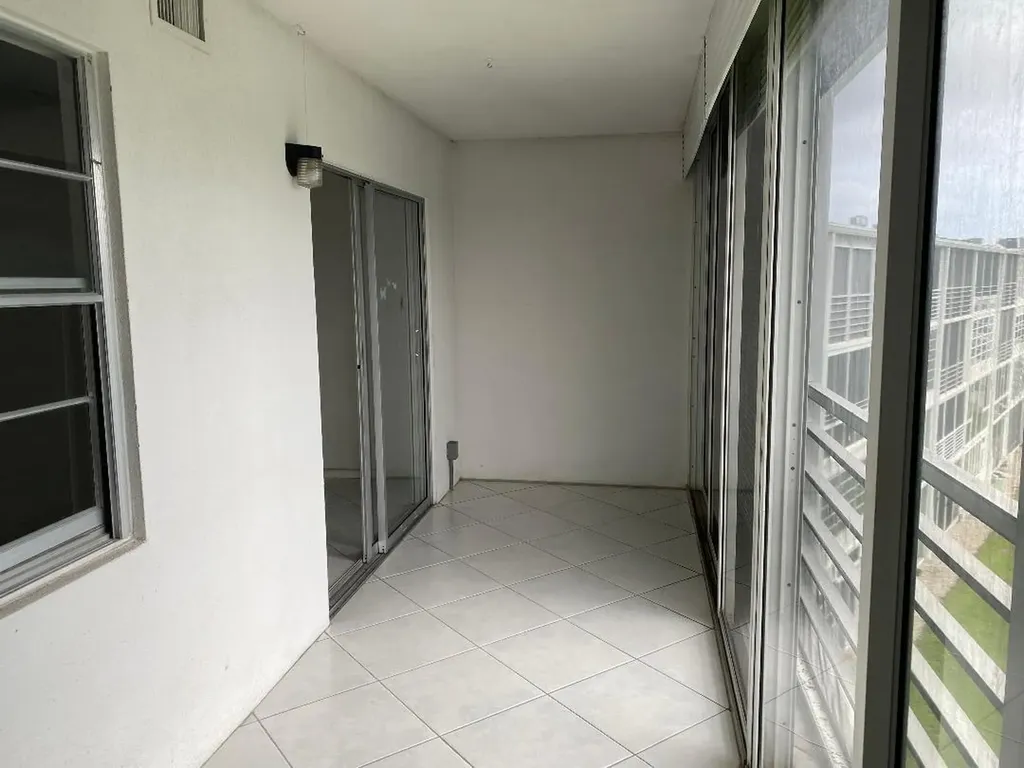 4096 Westbury H Deerfield Beach FL 33442