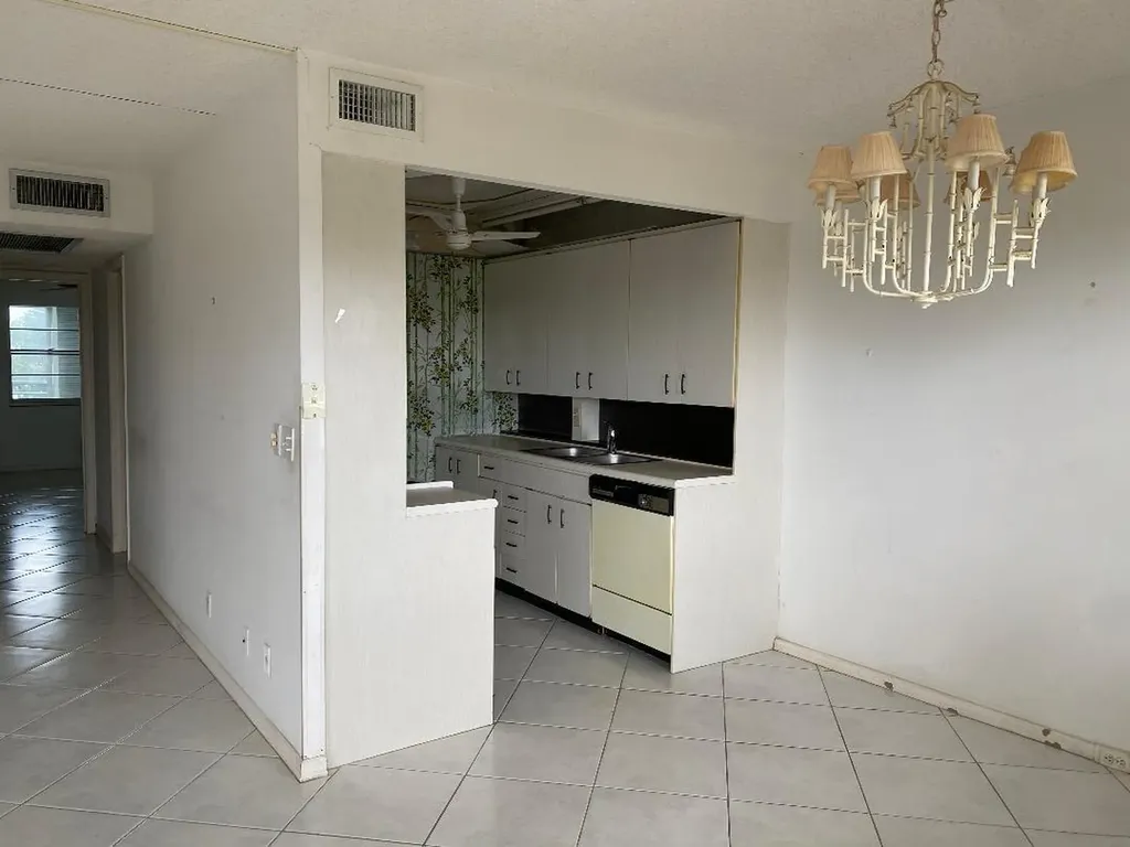 4096 Westbury H Deerfield Beach FL 33442