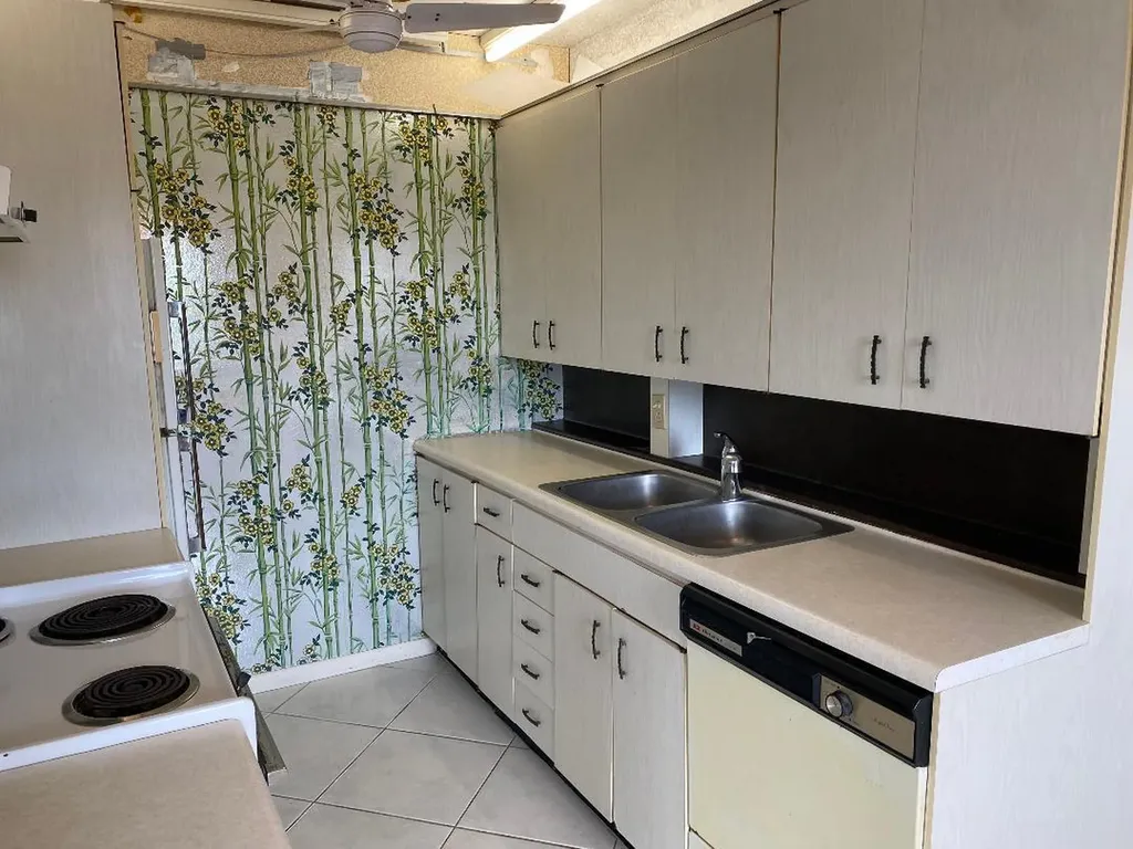 4096 Westbury H Deerfield Beach FL 33442