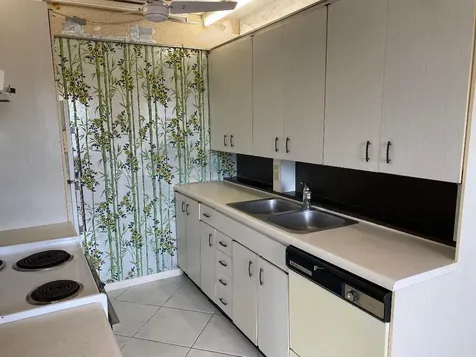 4096 Westbury H Deerfield Beach FL 33442