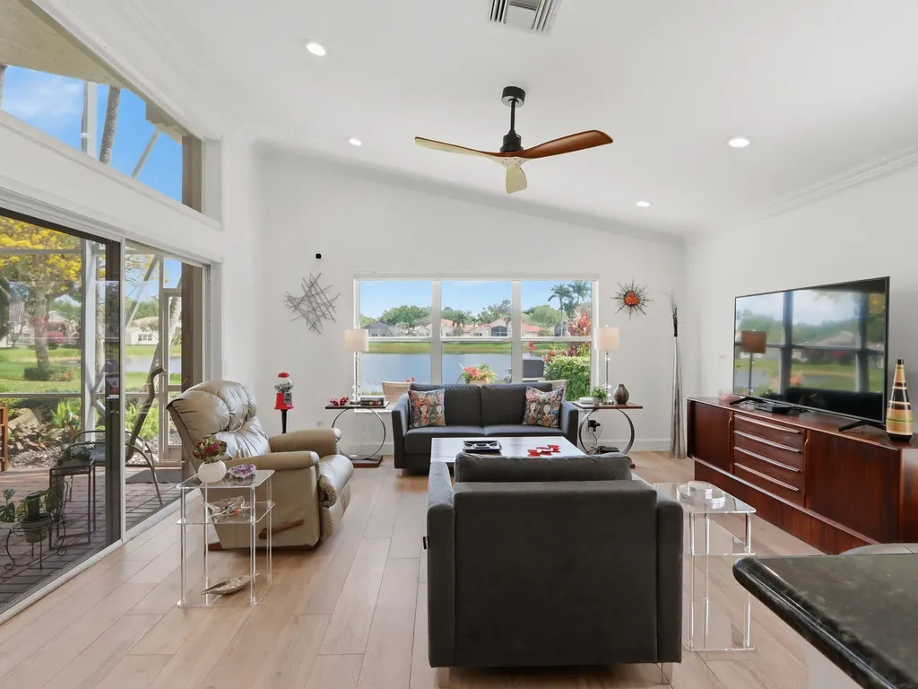 6839 Fiji Circle Boynton Beach FL 33437