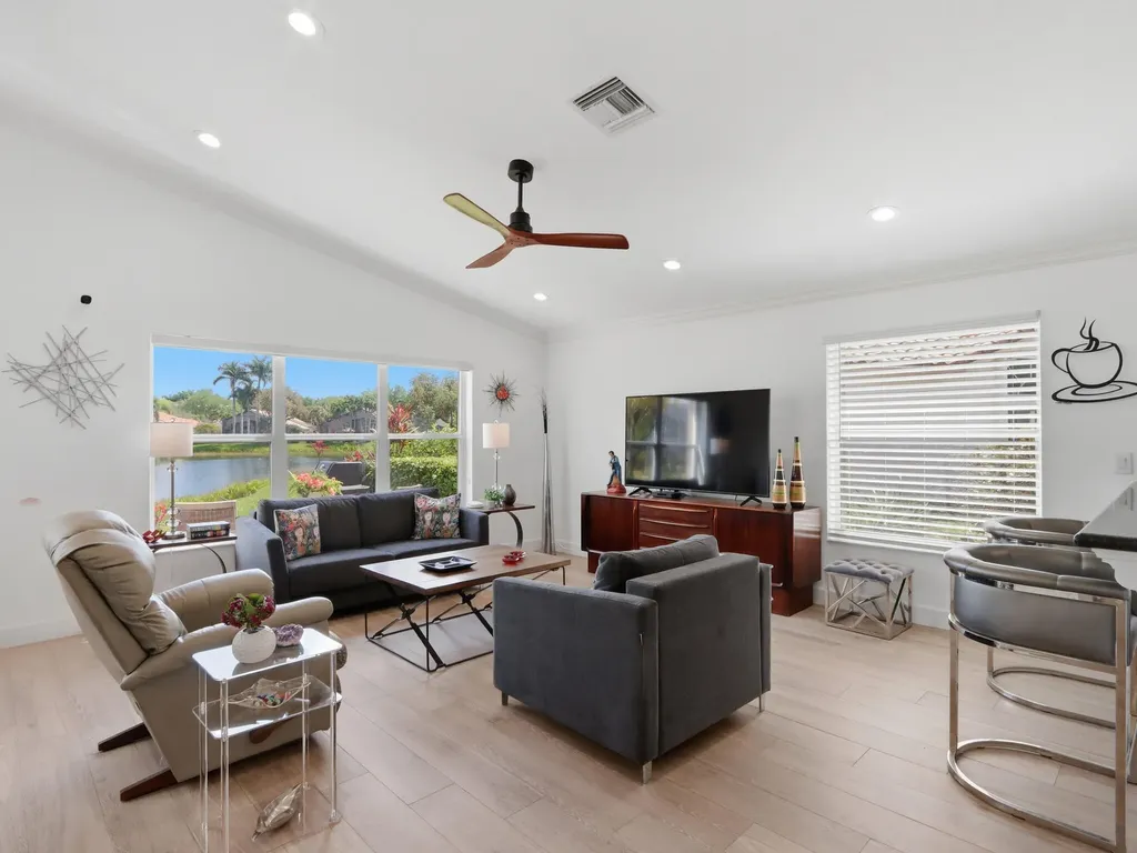 6839 Fiji Circle Boynton Beach FL 33437