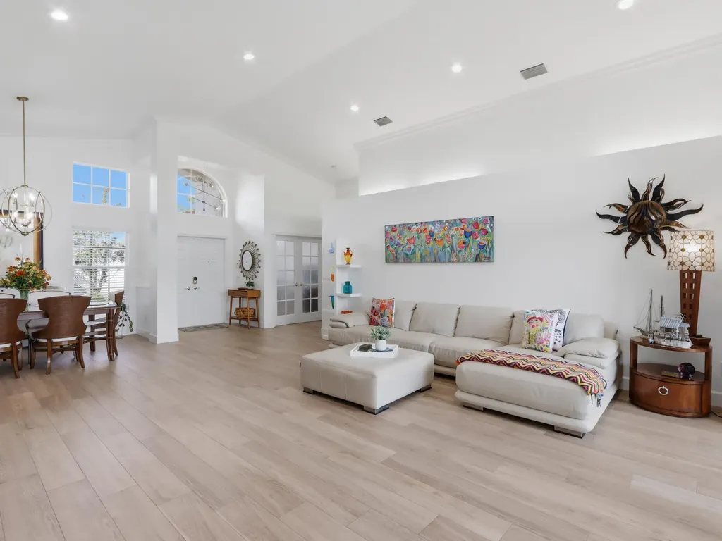 6839 Fiji Circle Boynton Beach FL 33437