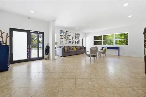 20100 NE 20th Court Miami FL 33179