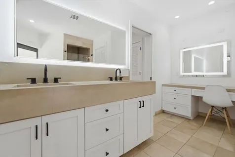 20100 NE 20th Court Miami FL 33179