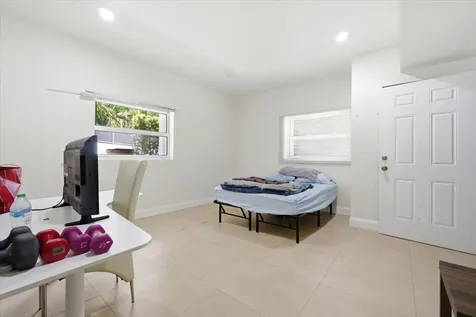 20100 NE 20th Court Miami FL 33179