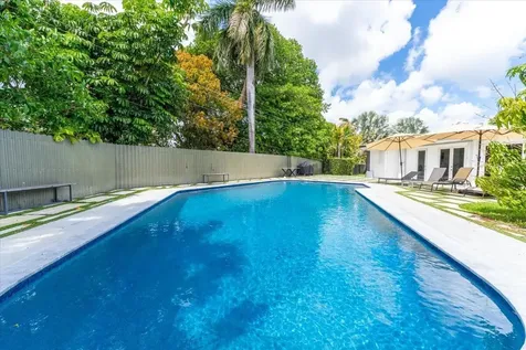 20100 NE 20th Court Miami FL 33179