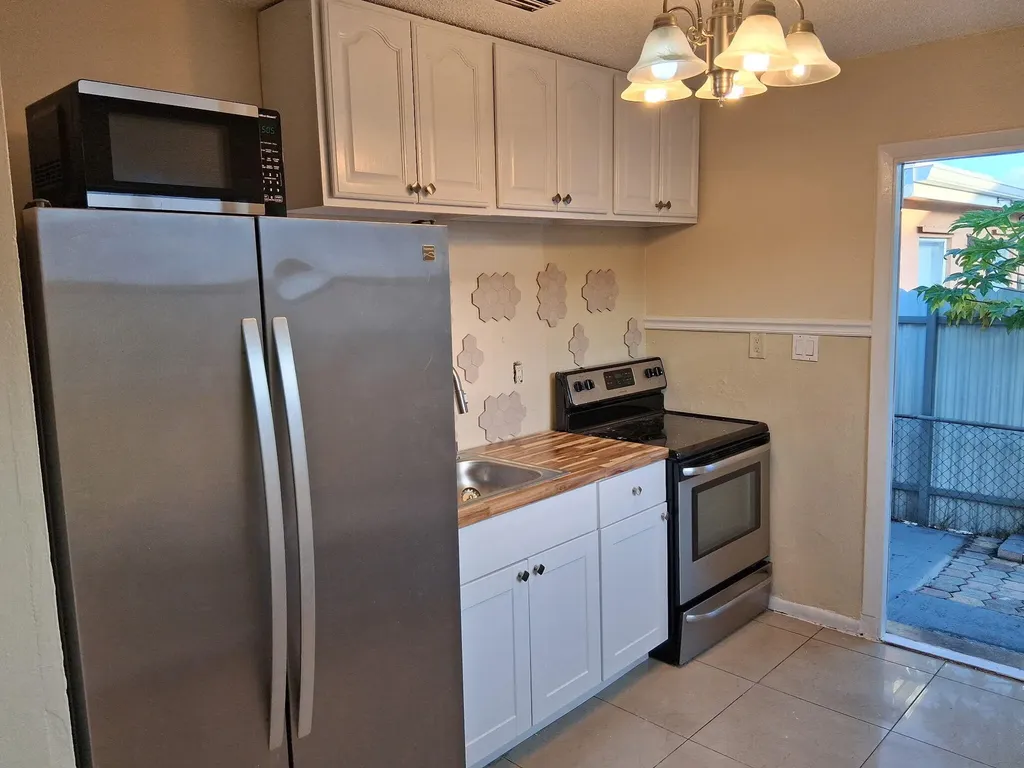 420 Fleming Avenue Greenacres FL 33463