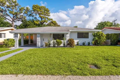699 NE 40th Street Oakland Park FL 33334