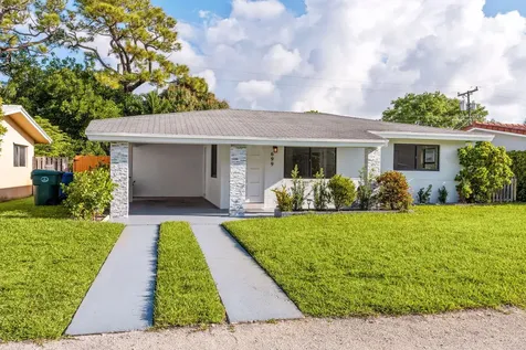 699 NE 40th Street Oakland Park FL 33334