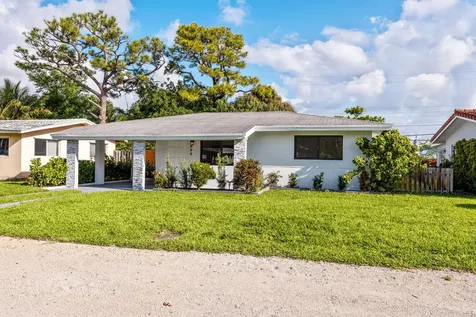 699 NE 40th Street Oakland Park FL 33334