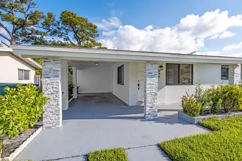 699 NE 40th Street Oakland Park FL 33334