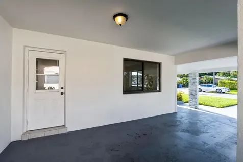 699 NE 40th Street Oakland Park FL 33334