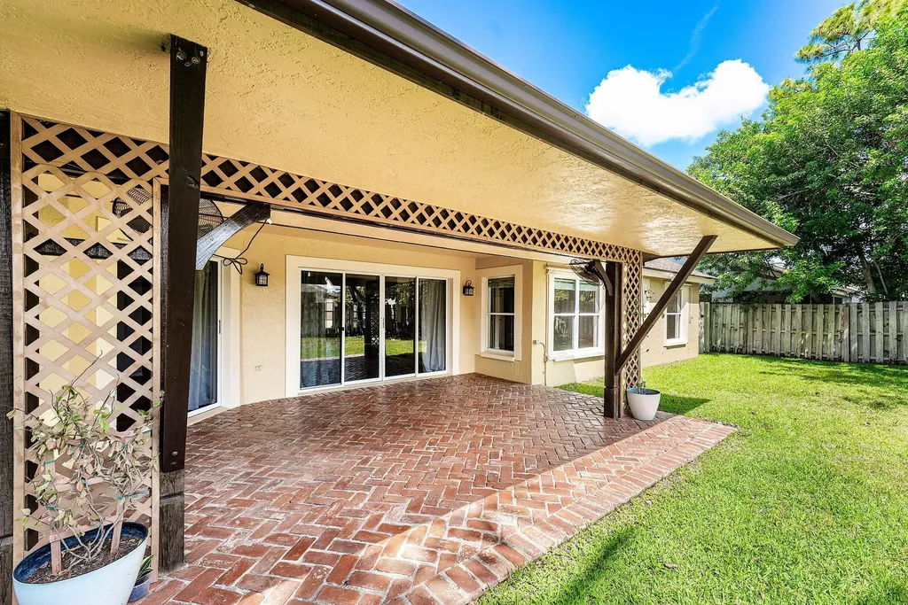 13053 Meadowbreeze Drive Wellington FL 33414