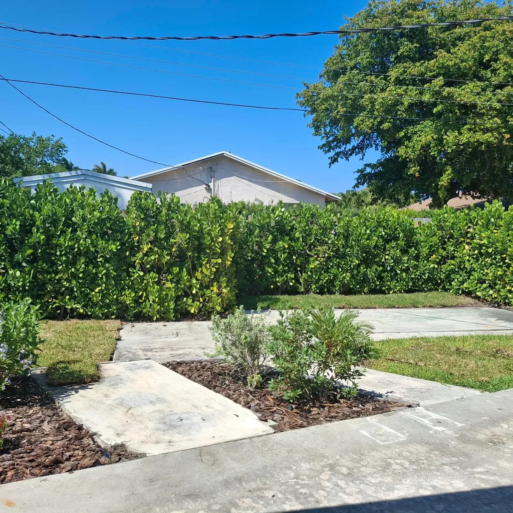 1097 Wilkinson Road Lake Worth FL 33462