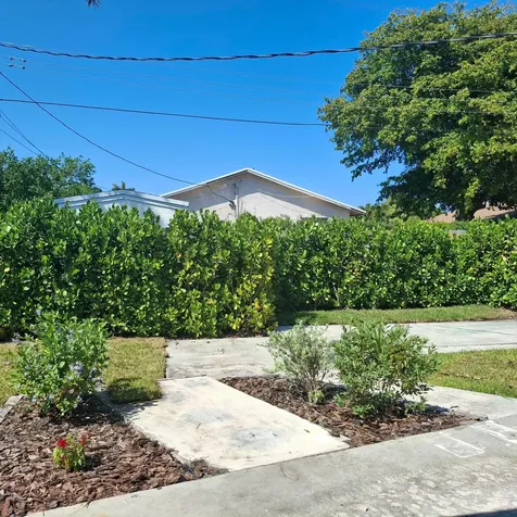 1097 Wilkinson Road Lake Worth FL 33462