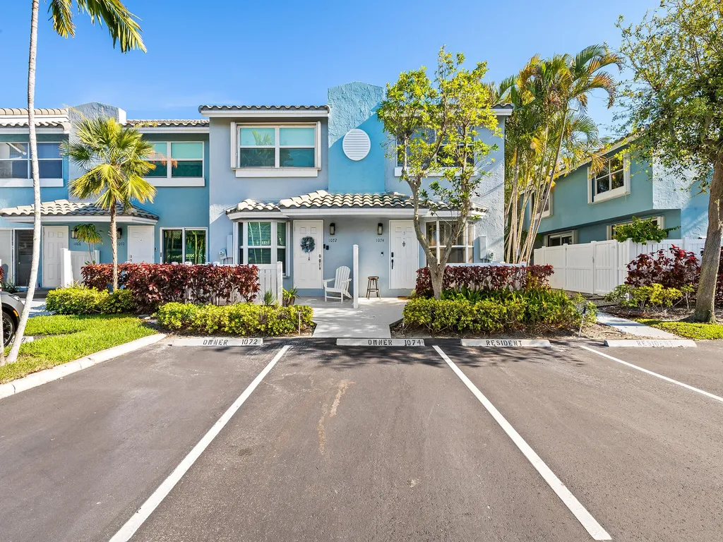 1074 Jeffery Street Boca Raton FL 33487