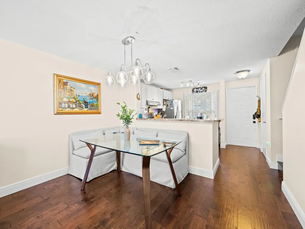 1074 Jeffery Street Boca Raton FL 33487