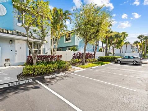 1074 Jeffery Street Boca Raton FL 33487