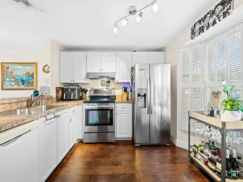 1074 Jeffery Street Boca Raton FL 33487
