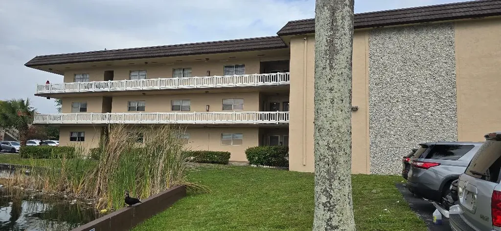 5861 NW 16th Place Sunrise FL 33313