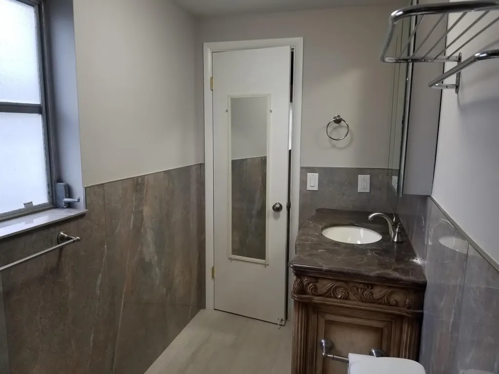 5861 NW 16th Place Sunrise FL 33313