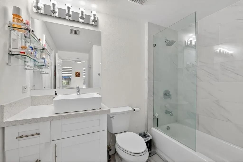 533 NE 3rd Avenue Fort Lauderdale FL 33301