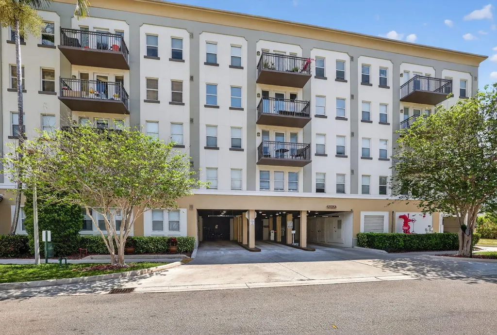 533 NE 3rd Avenue Fort Lauderdale FL 33301