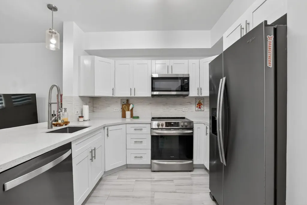 533 NE 3rd Avenue Fort Lauderdale FL 33301
