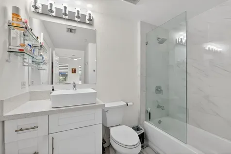533 NE 3rd Avenue Fort Lauderdale FL 33301
